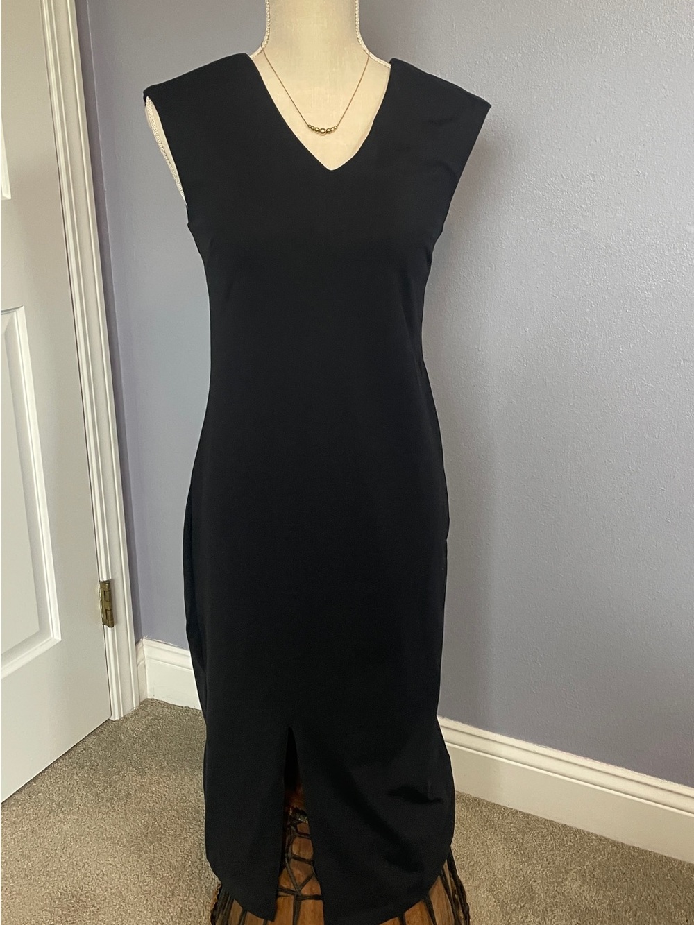 NWT Tahari Classic Black V-Neck Cap Sleeve Maxi Dress size 2